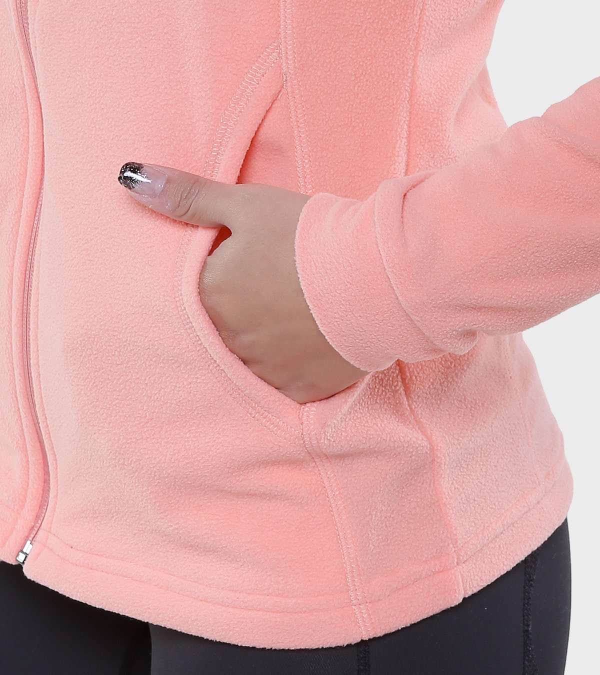 Campera de mujer de micropolar con capucha Aradia