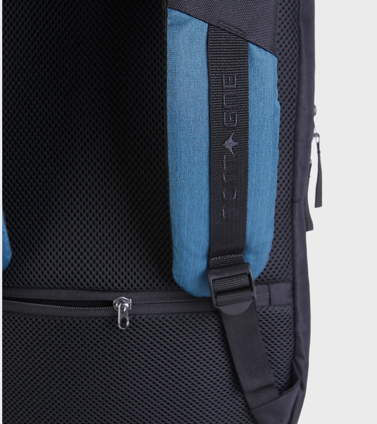 Mochila Conmuter 18 Lts