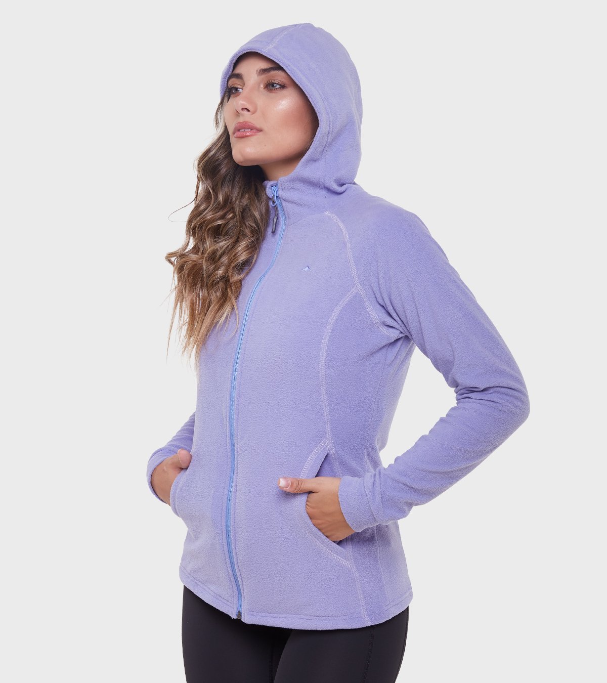 Campera de mujer de micropolar con capucha Aradia