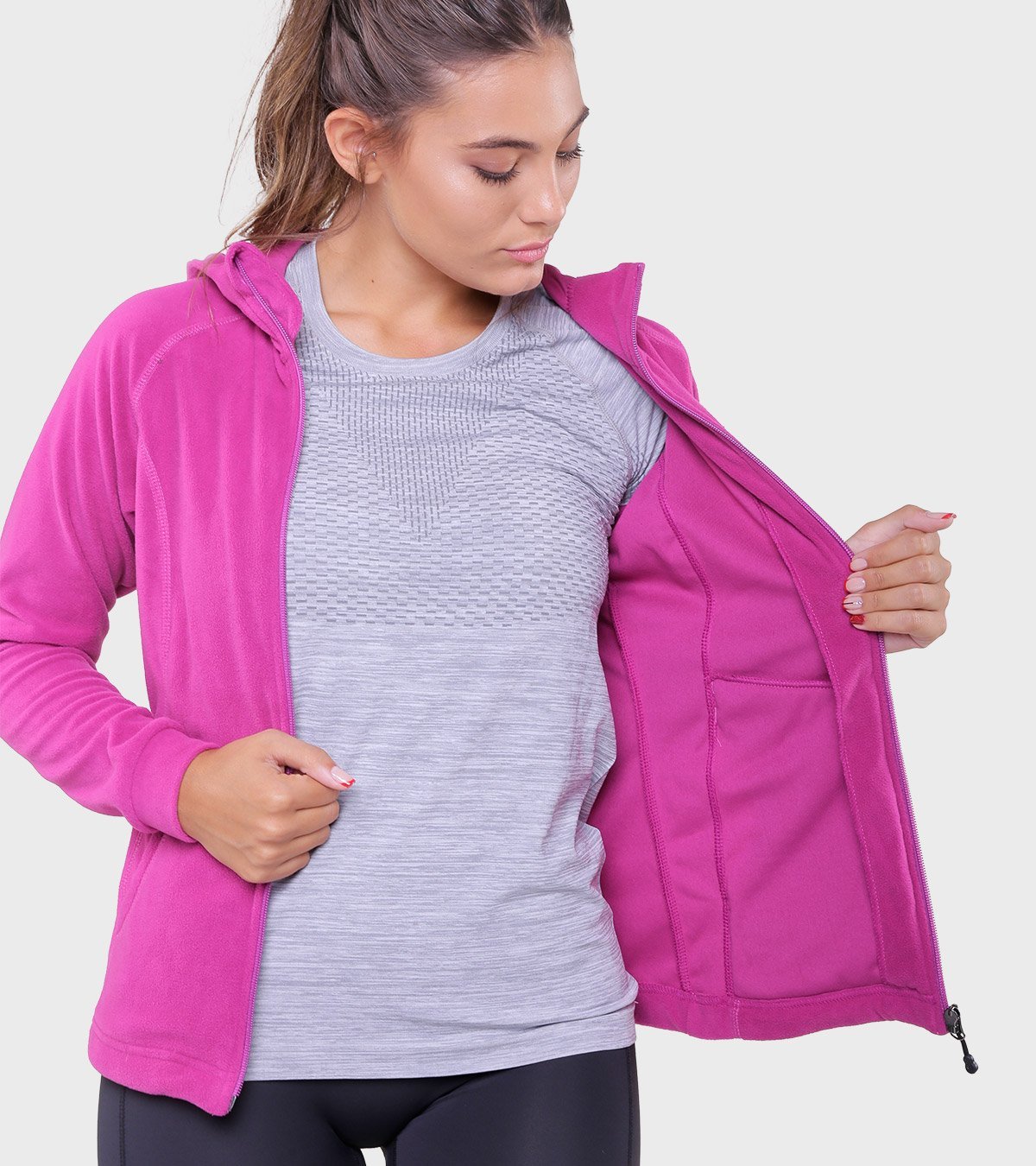 Campera de mujer de micropolar con capucha Aradia