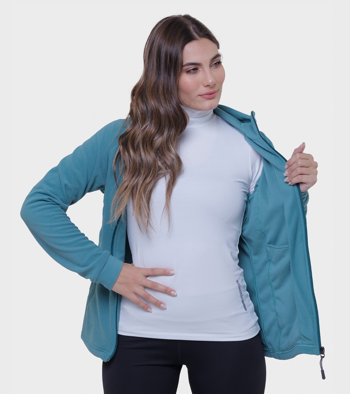 Campera de mujer de micropolar con capucha Aradia