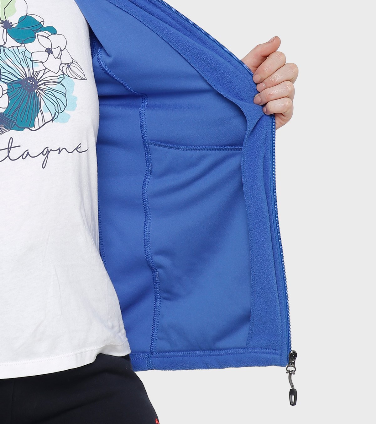 Campera de mujer de micropolar con capucha Aradia