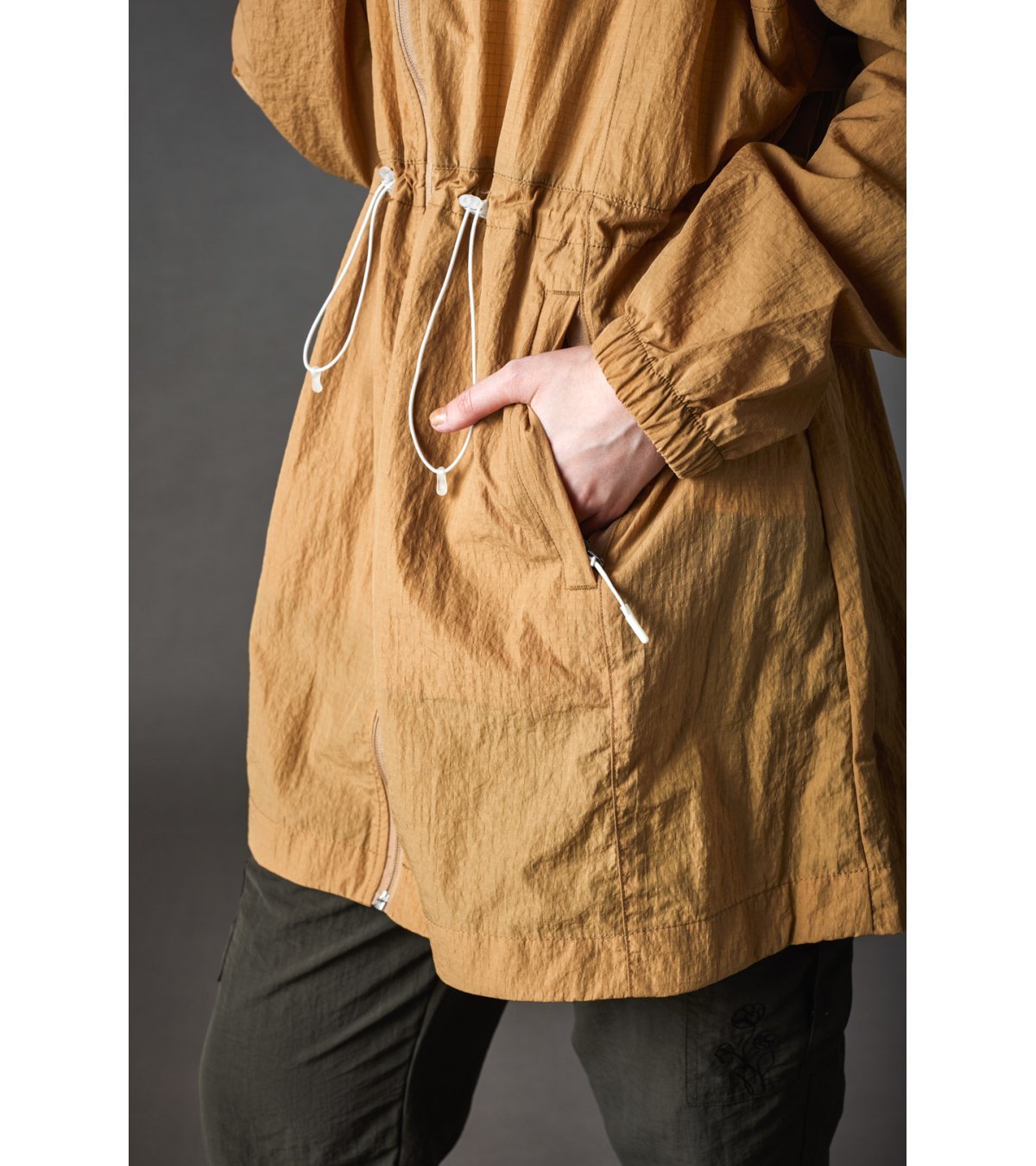 Parka de mujer Tesis M