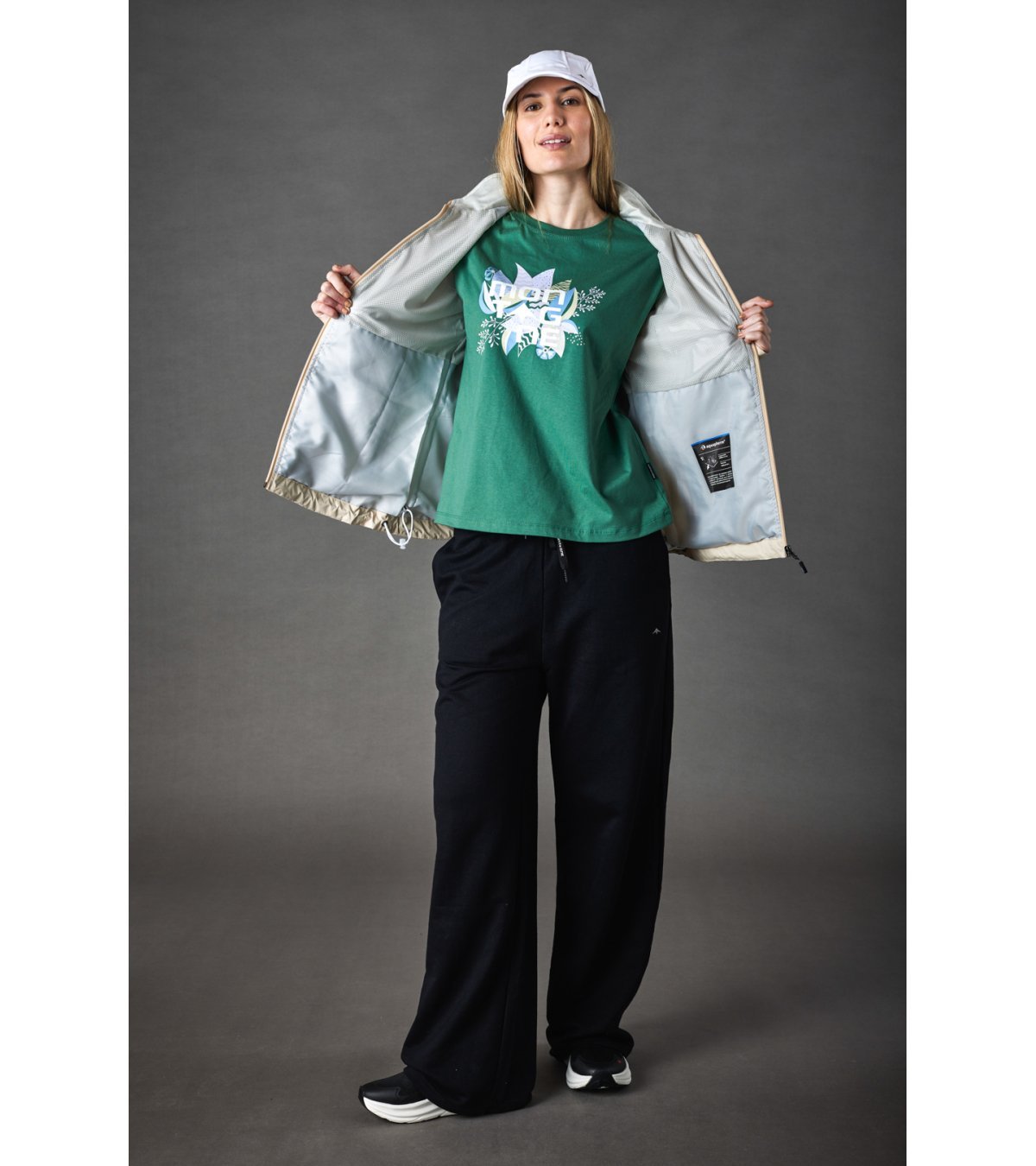 Rompeviento de mujer Eluney