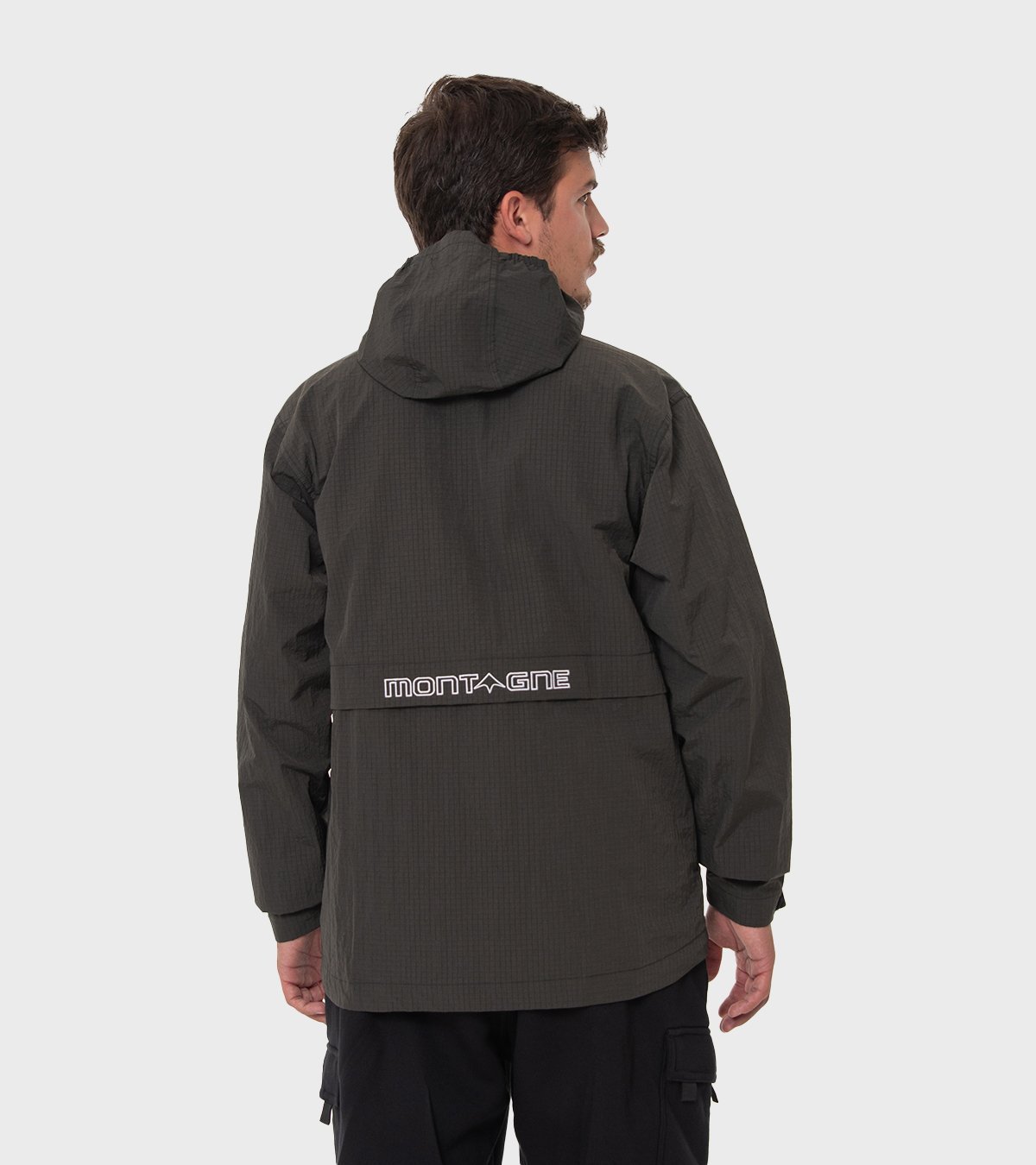 Rompeviento de hombre Crater